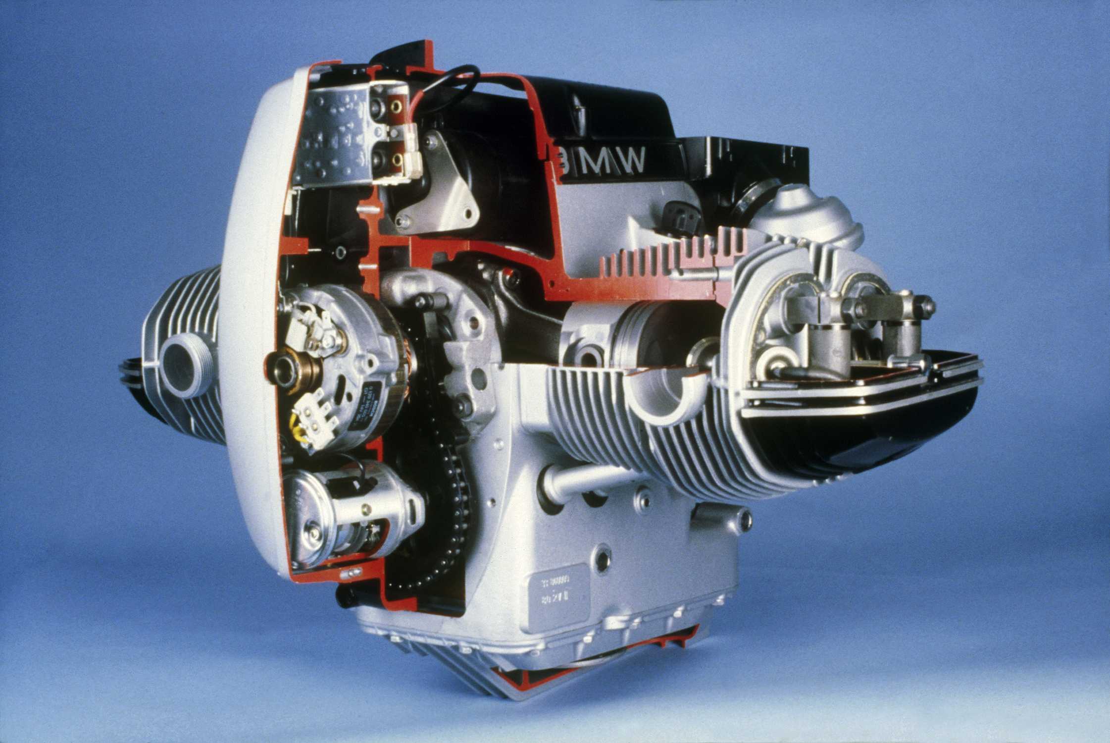 P90058397-engine-cut-bmw-r-80-r-100-03-2